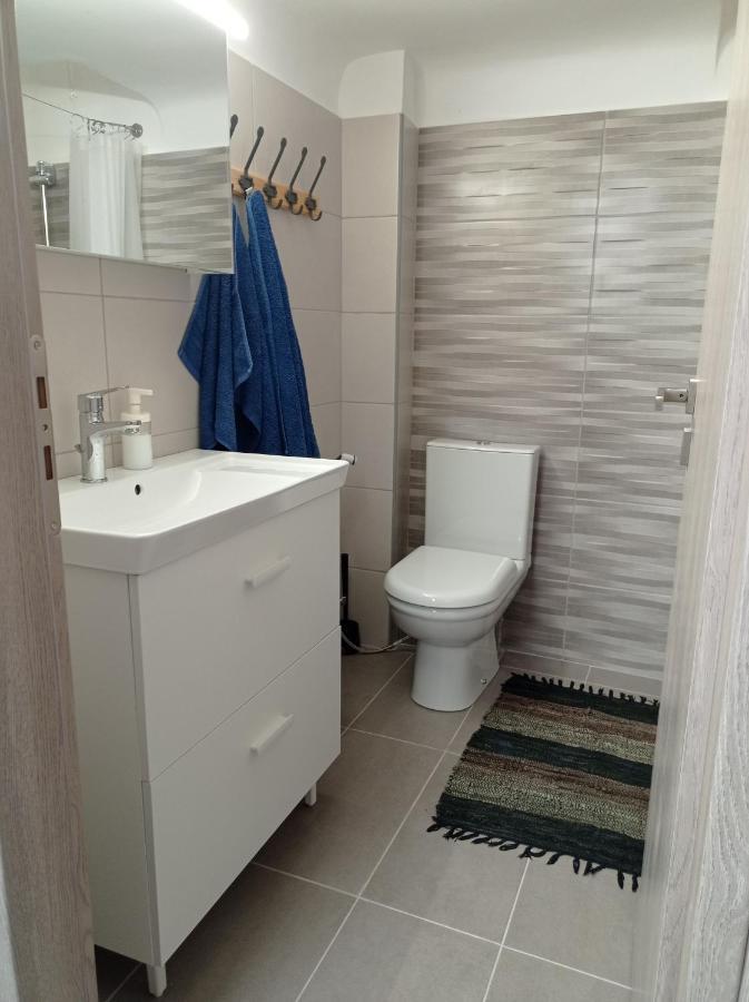 Central Town House 60M2**** Piraeus Exterior photo